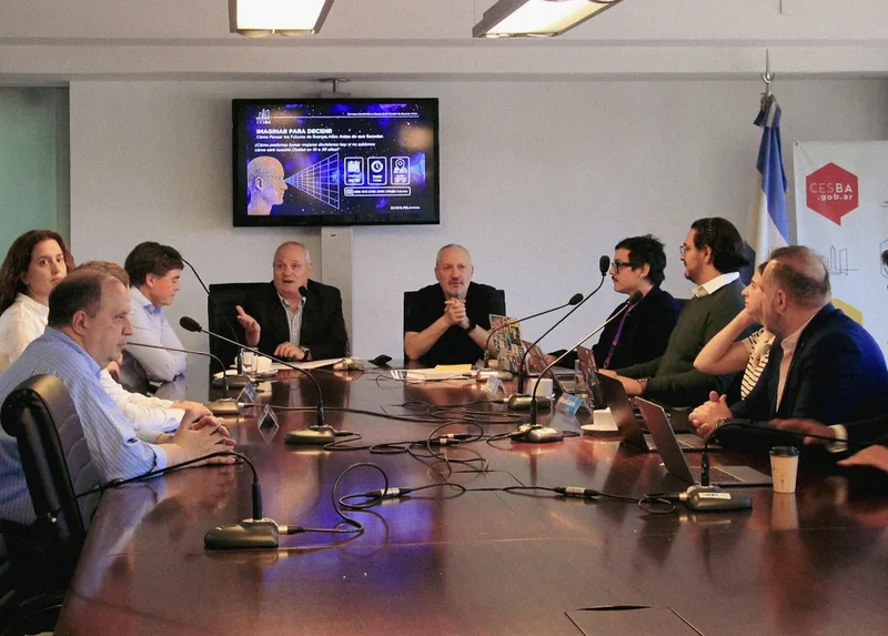 Jornada de diseño de futuros en CESBA Buenos Aires con panel de expertos en prospectiva estratégica y gestión pública